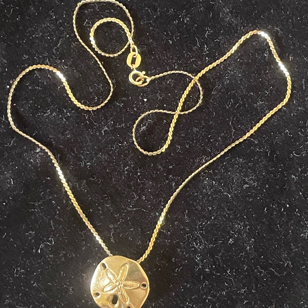 14K Yellow Gold Starfish Pendant/ 3.5 Grams - Picture 4 of 7